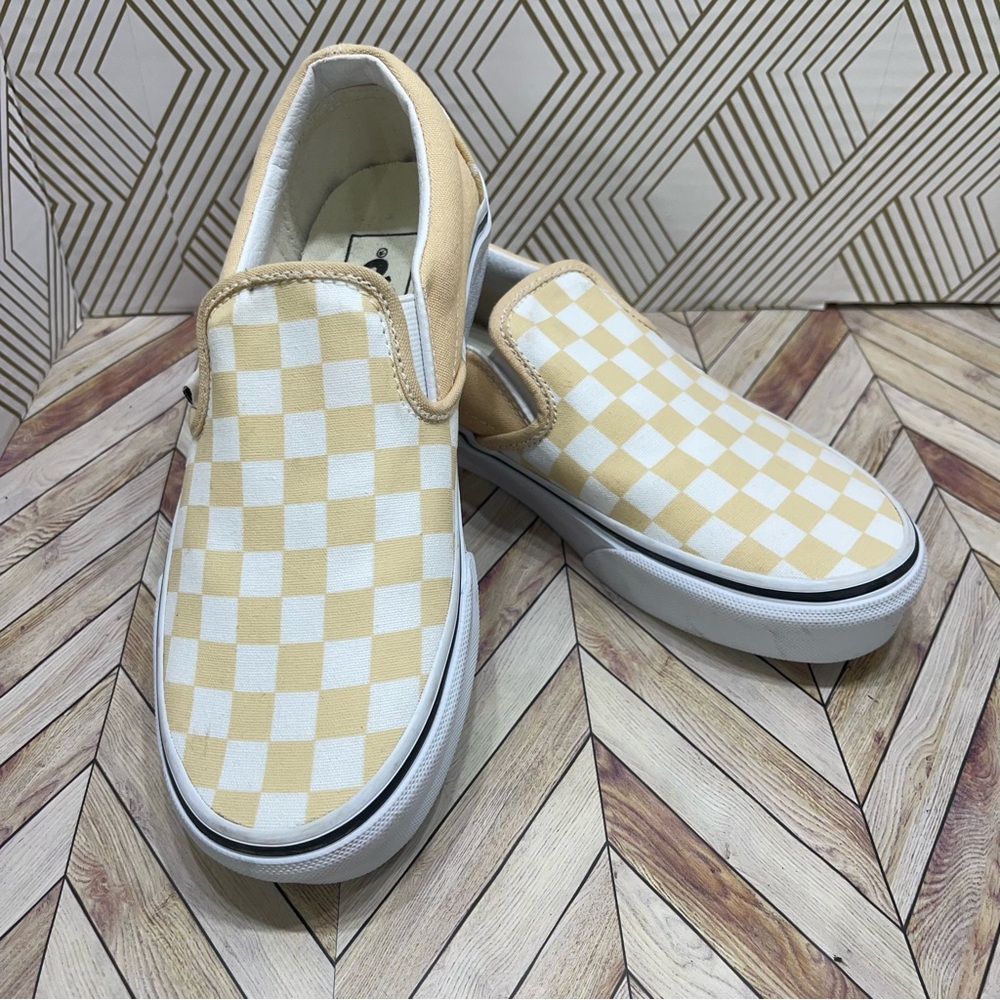 Unisex VANS  Classic Slip-On Shoes NWOT‎ size 3.5 Men’s Women's 5 G7